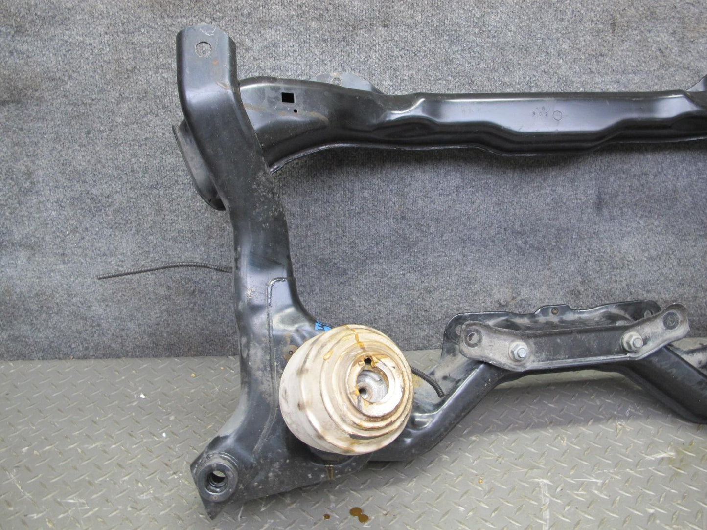 05-08 Mercedes R171 SLK350 Front Suspension Subframe Crossmember Carrier OEM