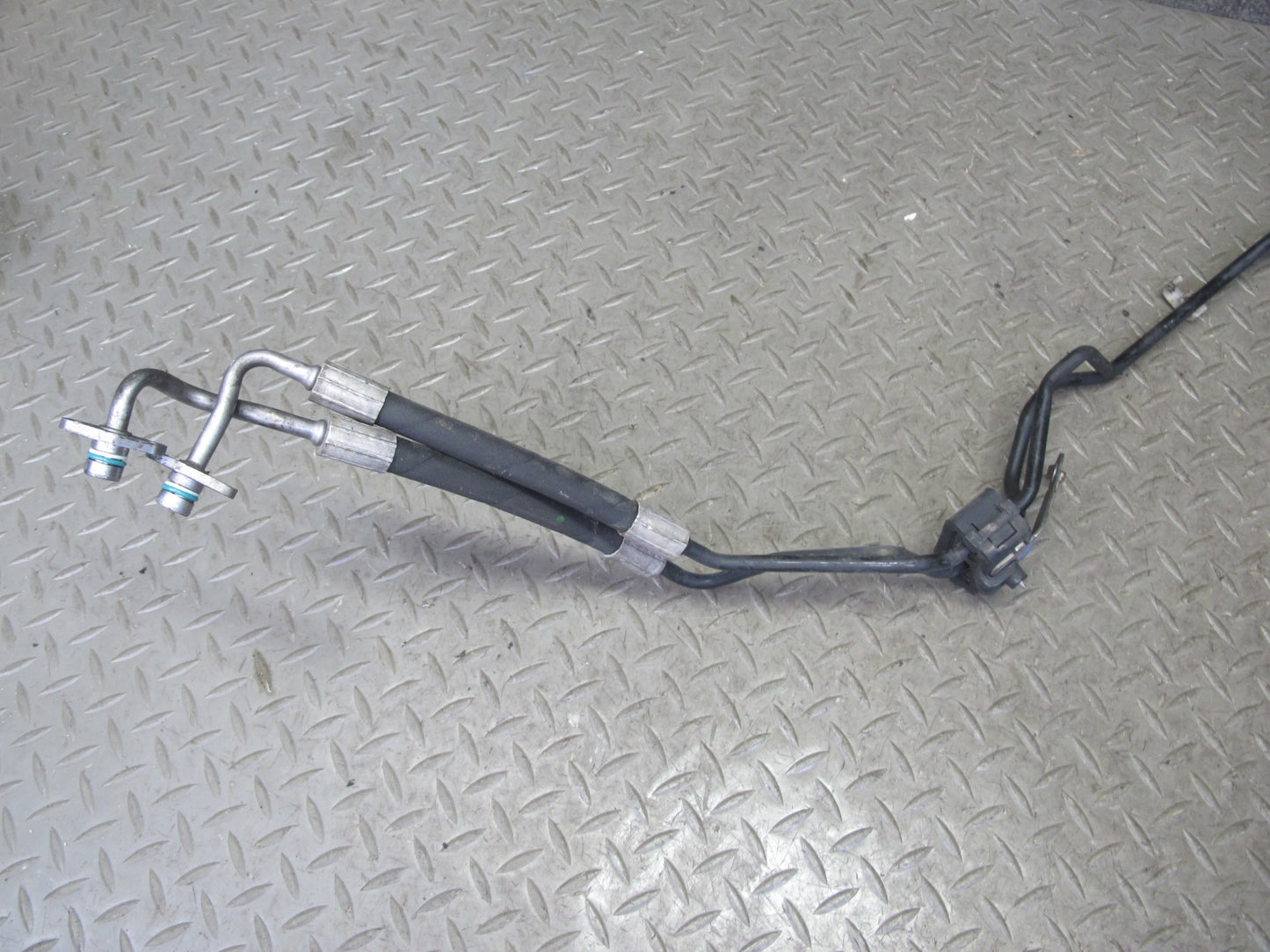 08-14 BMW E71 X6 X6M Adaptive Dynamic Drive Suspension Pressure Hose Line Set