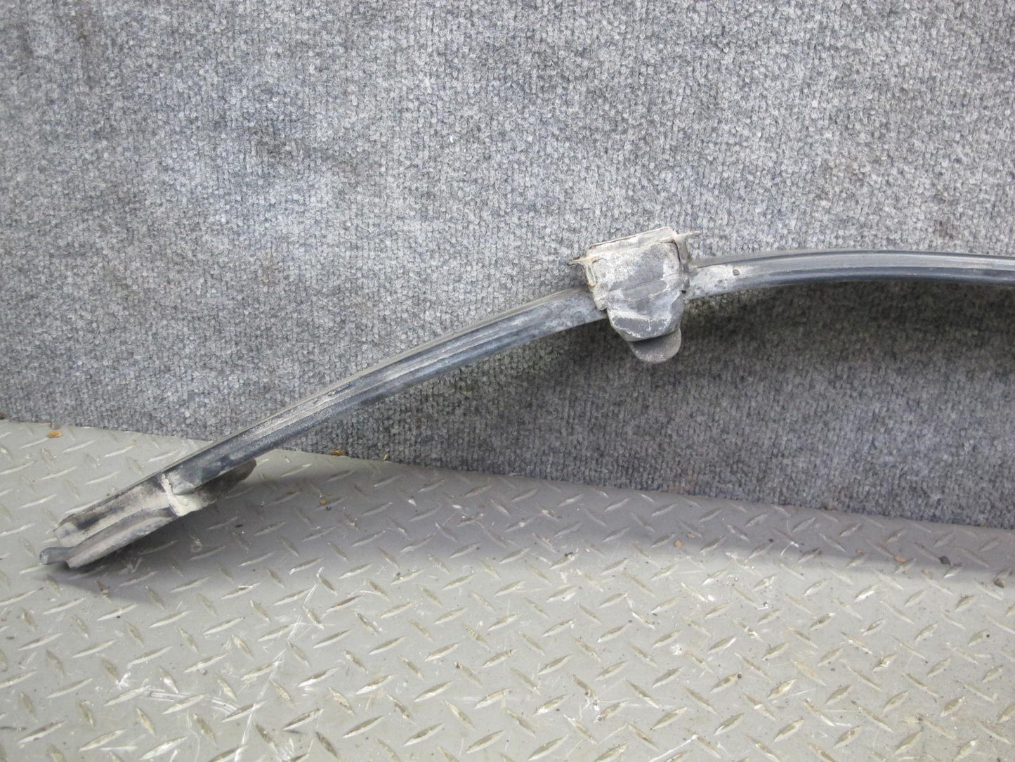 88-91 Chevrolet Corvette C4 Coupe Front Suspension Mono Leaf Spring OEM