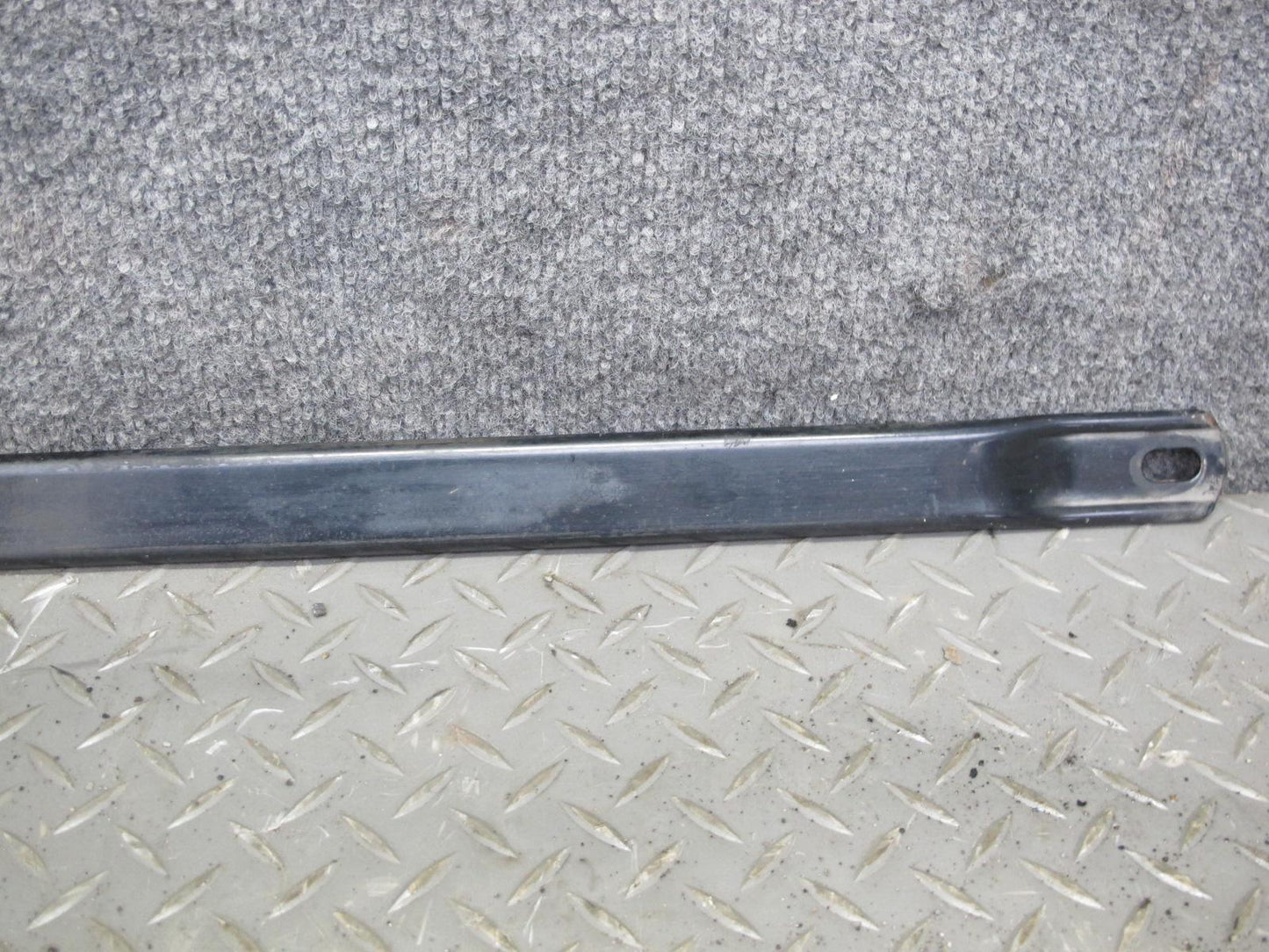 05-11 Mercedes R171 Slk-class Set of 2 Rear Suspension Lower Bar Brace OEM
