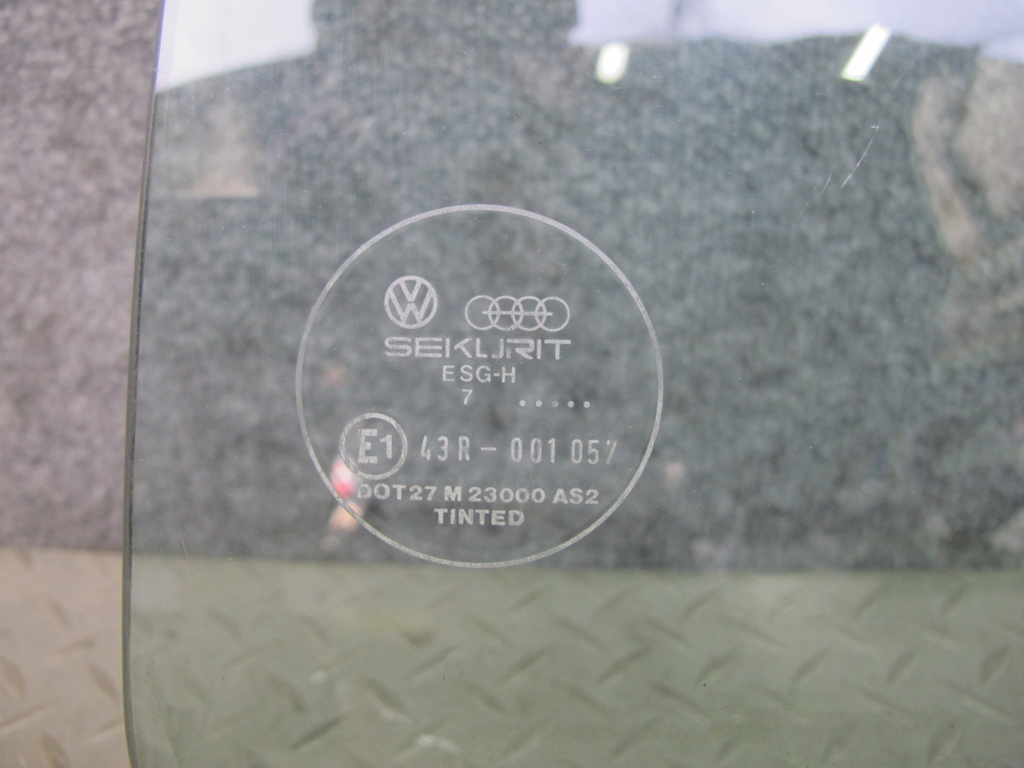 85-88 Volkswagen Scirocco MK2 Front Right Passenger Door Window Glass OEM
