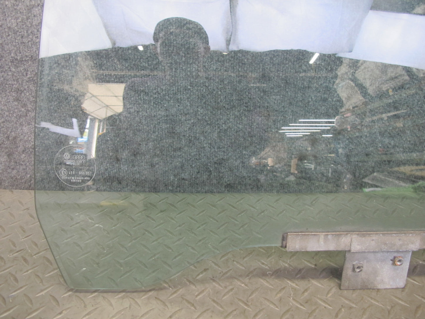 85-88 Volkswagen Scirocco MK2 Front Right Passenger Door Window Glass OEM
