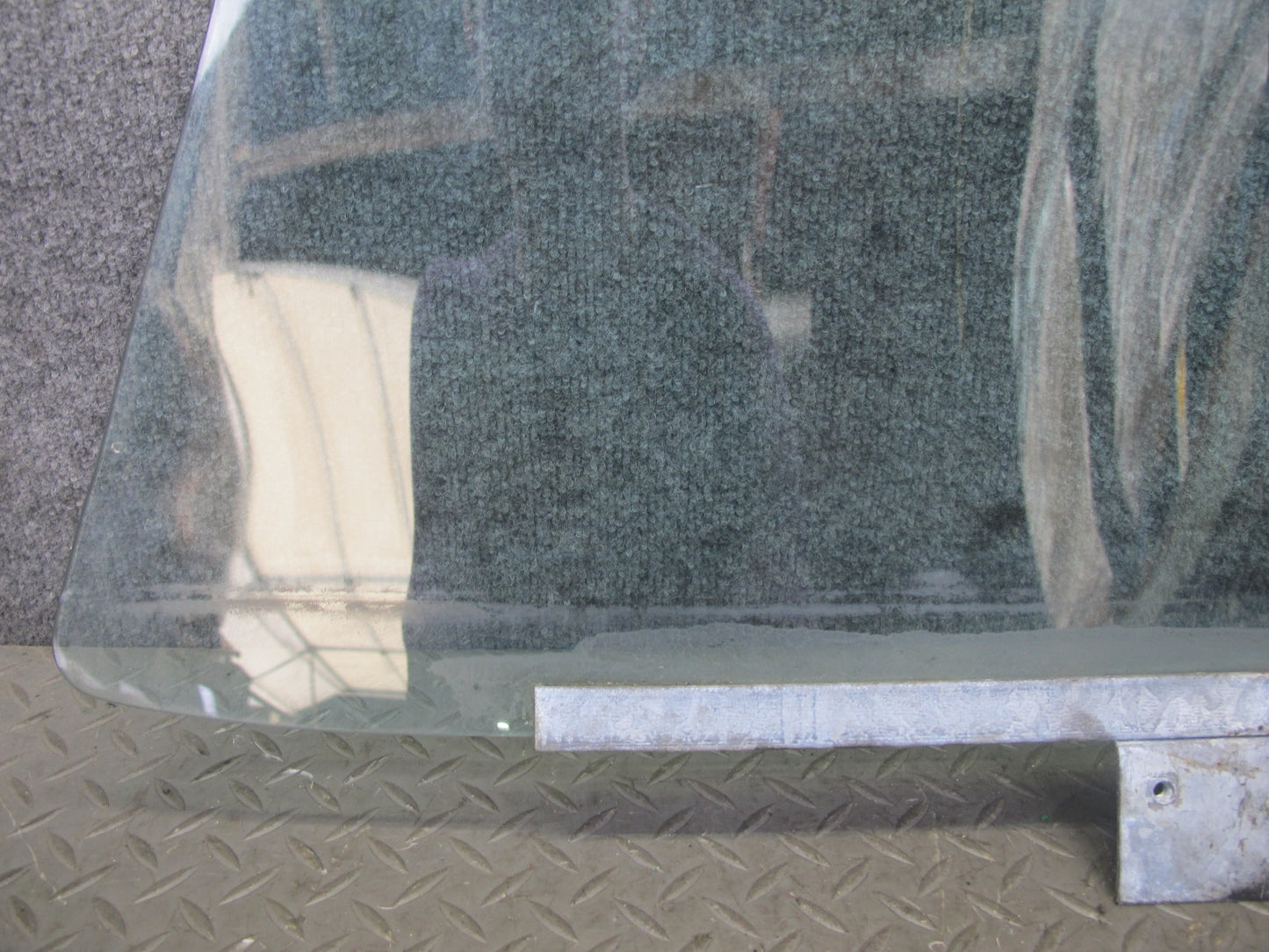 85-88 Volkswagen Scirocco MK2 Front Right Passenger Door Window Glass OEM