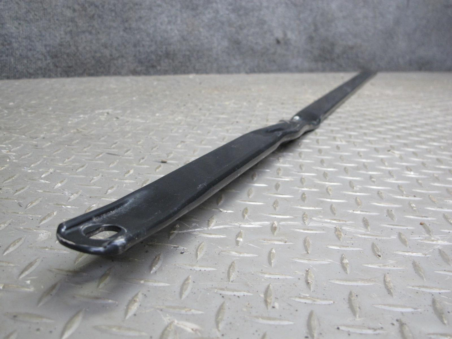 05-11 Mercedes R171 Slk-class Set of 2 Front Suspension Lower Bar Brace OEM