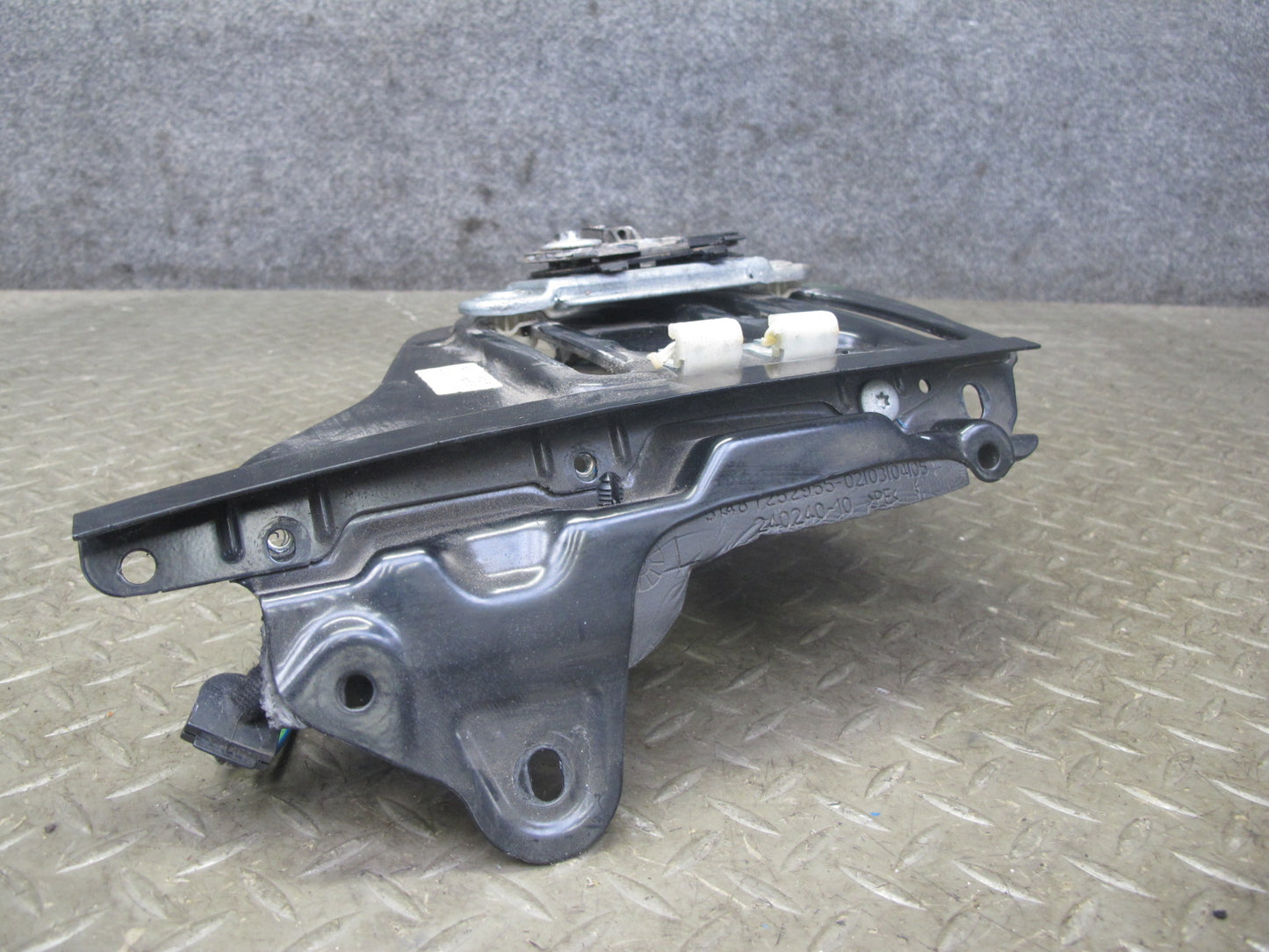 09-16 BMW E89 Z4 Rear Left Quarter Window Regulator w Motor 7198307 OEM