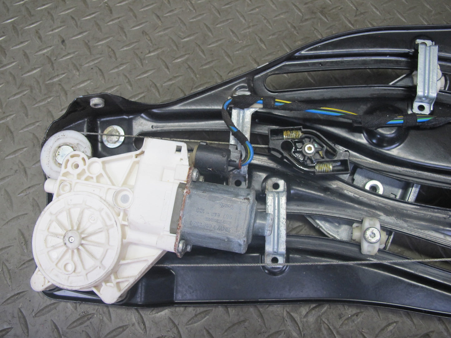 09-16 BMW E89 Z4 Rear Left Quarter Window Regulator w Motor 7198307 OEM