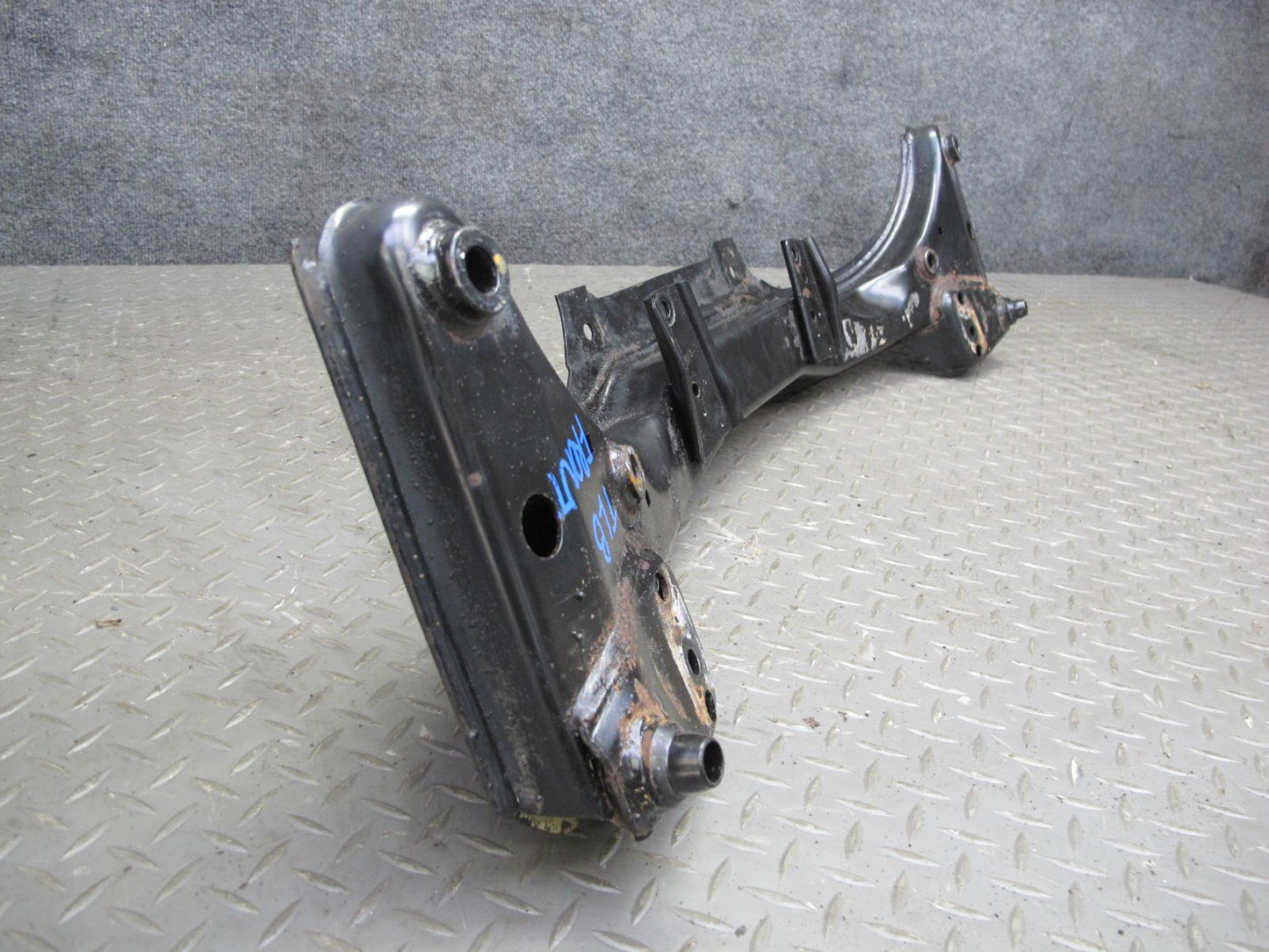 2001-2006 BMW E46 M3 3-SERIES Front Suspension Crossmember Subframe Axle Support