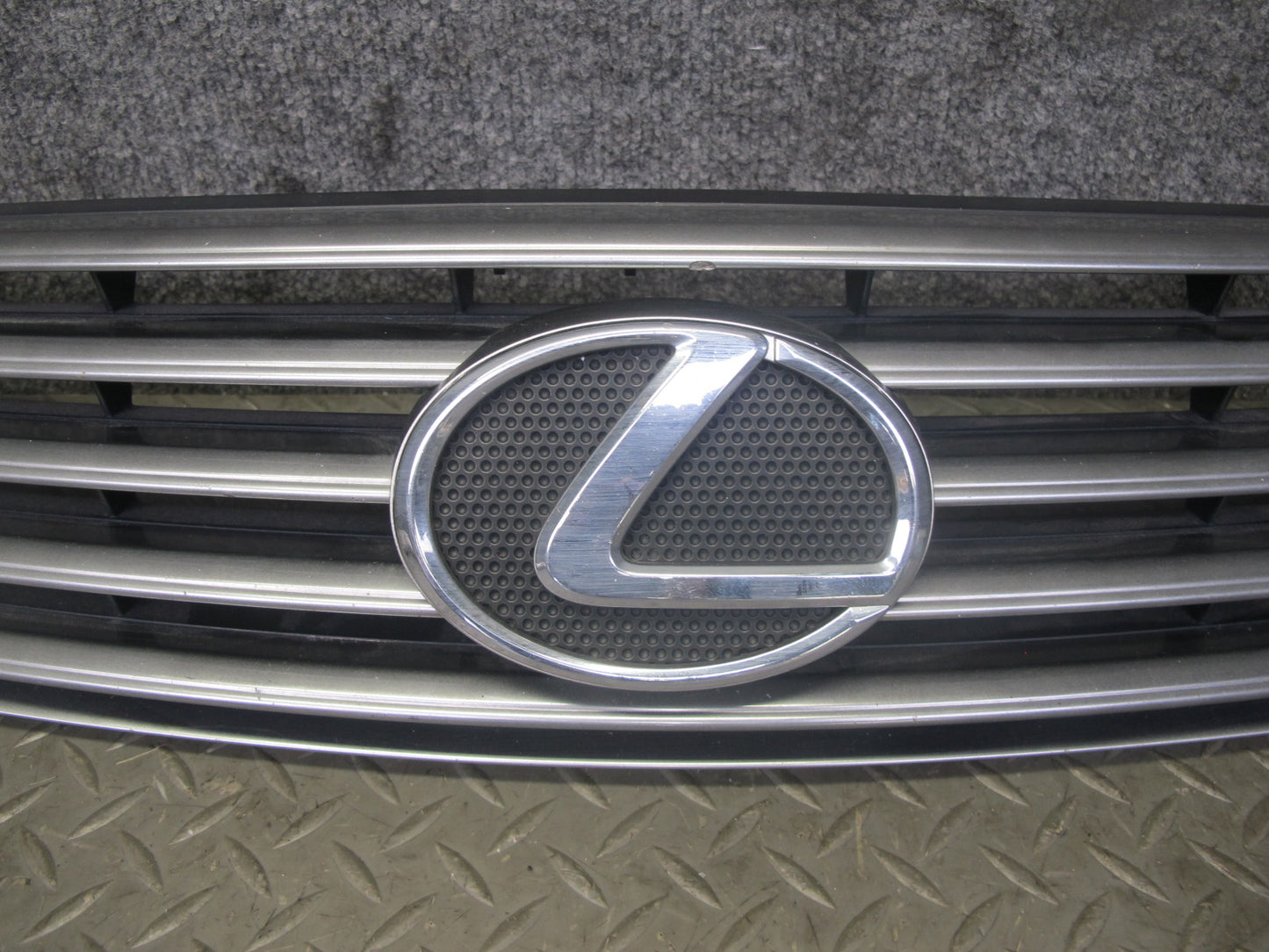 02-05 Lexus Z40 SC430 Front Bumper Chrome Grille w Emblem OEM
