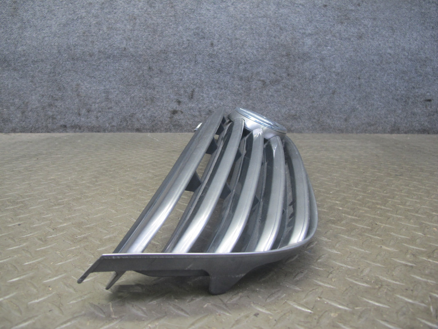 02-05 Lexus Z40 SC430 Front Bumper Chrome Grille w Emblem OEM