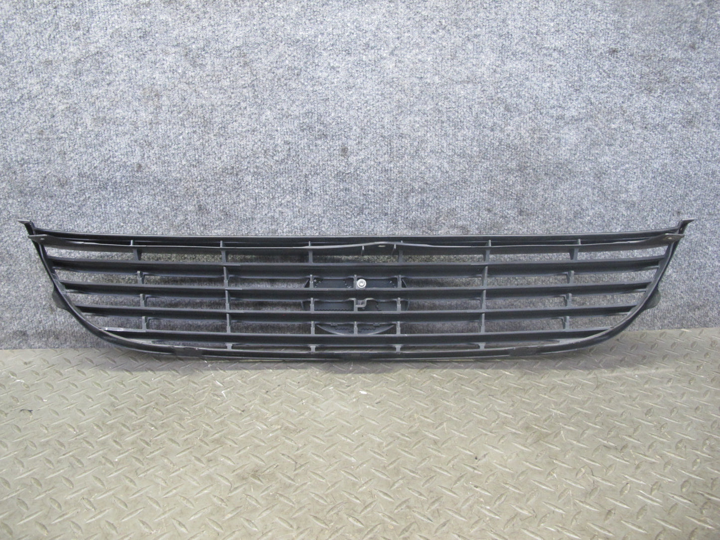 02-05 Lexus Z40 SC430 Front Bumper Chrome Grille w Emblem OEM