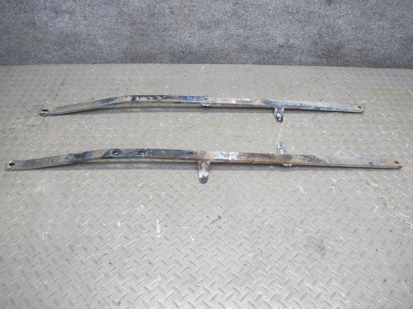 10-15 Lexus IS350 IS250 Convert Set of 2 Rear Crossmember Stiffener Bracket OEM