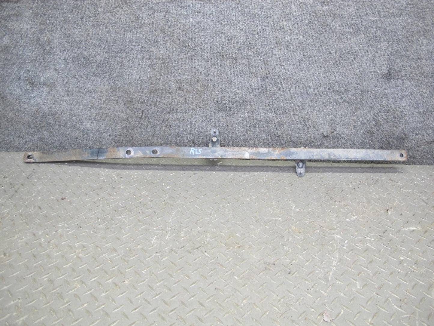 10-15 Lexus IS350 IS250 Convert Set of 2 Rear Crossmember Stiffener Bracket OEM