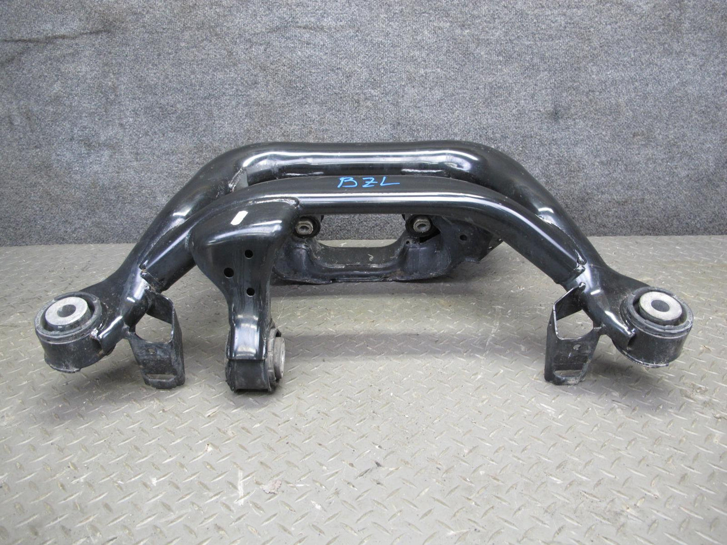 09-16 BMW E89 Z4 RWD Rear Suspension Subframe Crossmember Axle Carrier OEM
