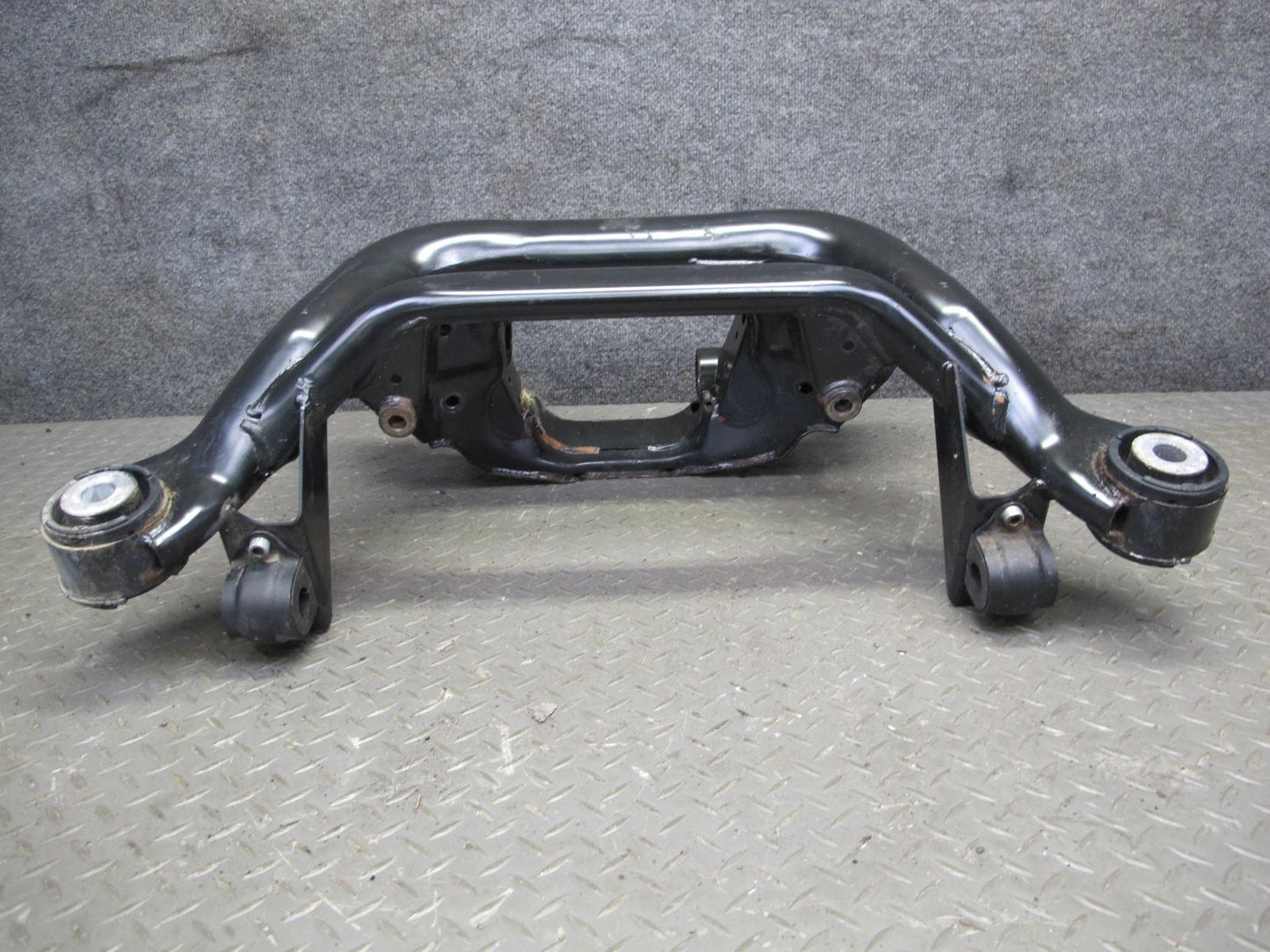 01-06 BMW E46 M3 S54 Rear Suspension Differential Crossmember Subframe Support