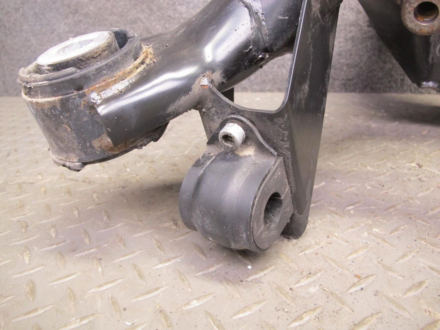 01-06 BMW E46 M3 S54 Rear Suspension Differential Crossmember Subframe Support
