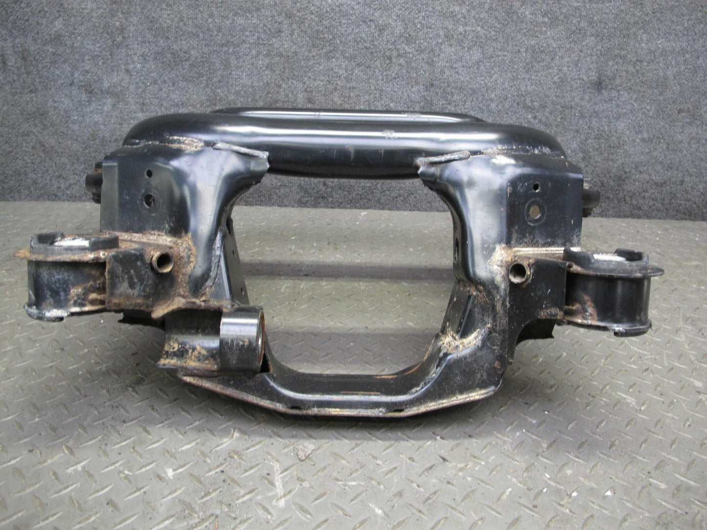 01-06 BMW E46 M3 S54 Rear Suspension Differential Crossmember Subframe Support