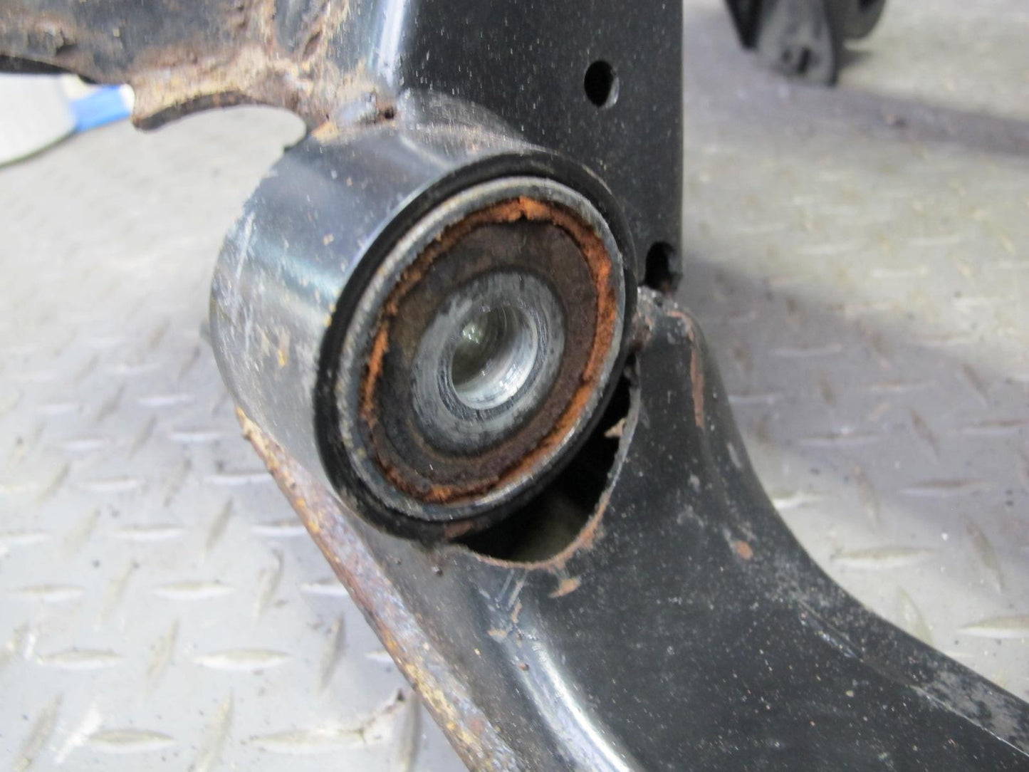 01-06 BMW E46 M3 S54 Rear Suspension Differential Crossmember Subframe Support