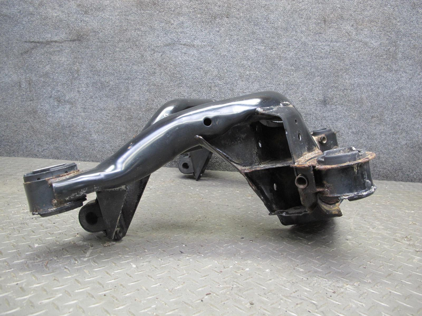 01-06 BMW E46 M3 S54 Rear Suspension Differential Crossmember Subframe Support