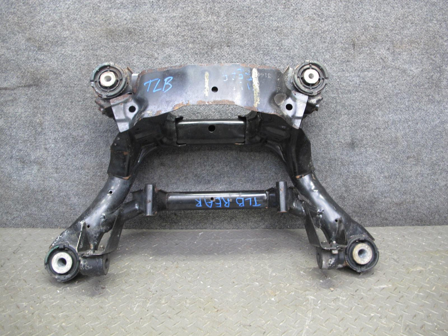 01-06 BMW E46 M3 S54 Rear Suspension Differential Crossmember Subframe Support