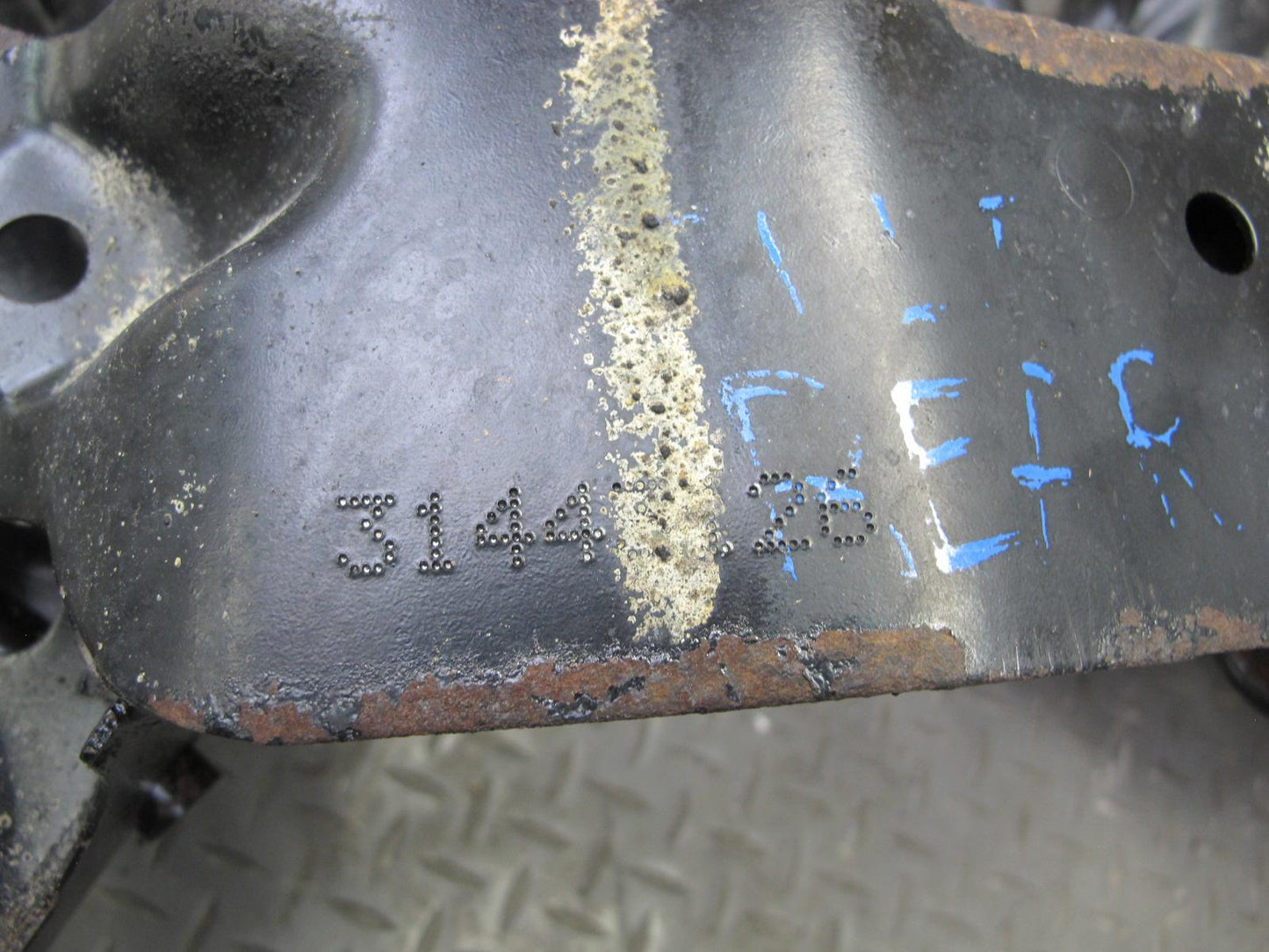 01-06 BMW E46 M3 S54 Rear Suspension Differential Crossmember Subframe Support