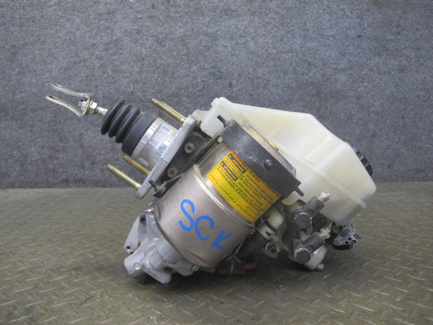 02-10 Lexus Z40 SC430 ABS Pump Brake Master Cylinder Booster Fluid Reservoir OEM