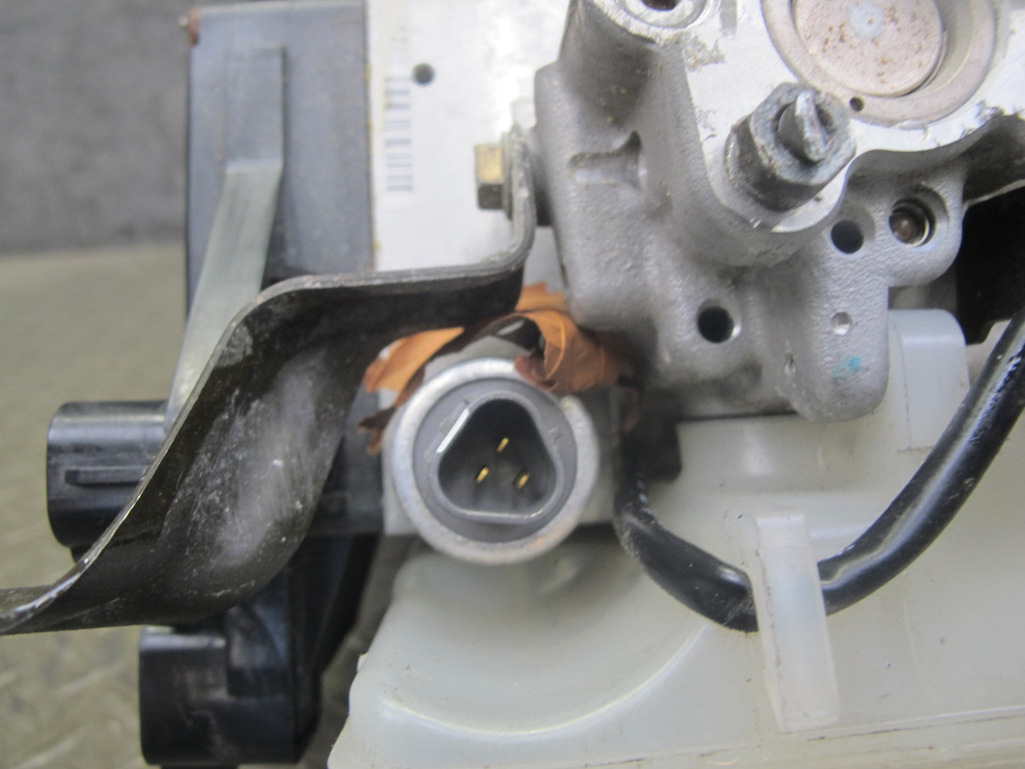 02-10 Lexus Z40 SC430 ABS Pump Brake Master Cylinder Booster Fluid Reservoir OEM