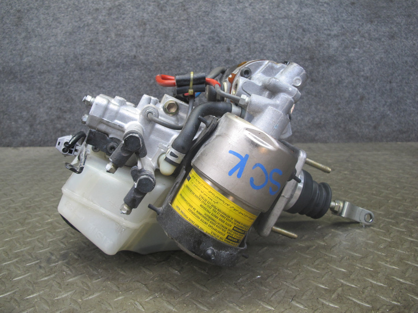02-10 Lexus Z40 SC430 ABS Pump Brake Master Cylinder Booster Fluid Reservoir OEM