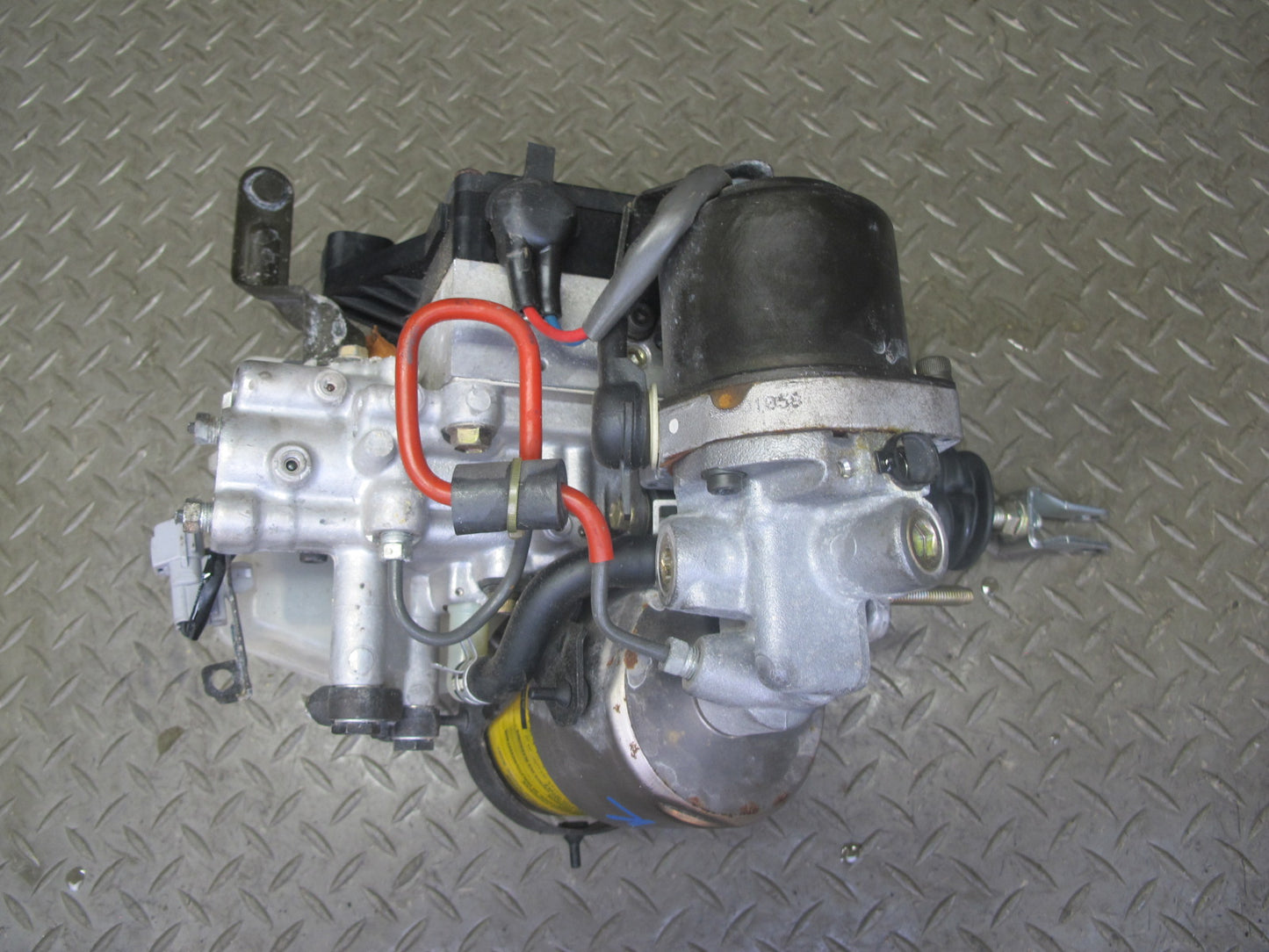 02-10 Lexus Z40 SC430 ABS Pump Brake Master Cylinder Booster Fluid Reservoir OEM