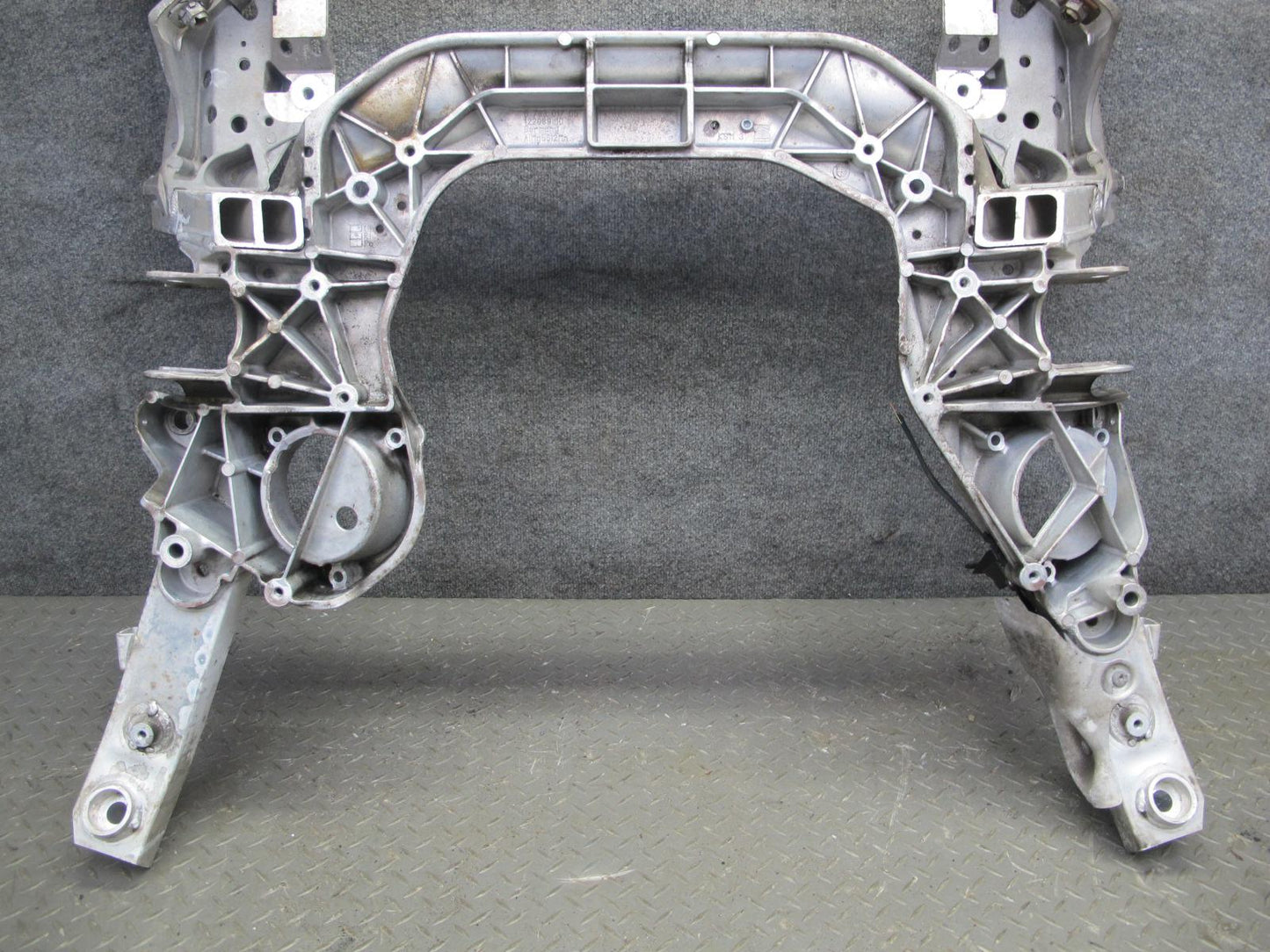 11-16 BMW F07 F10 550XI AWD Front Subframe Crossmember Cradle 103K 6799321 OEM