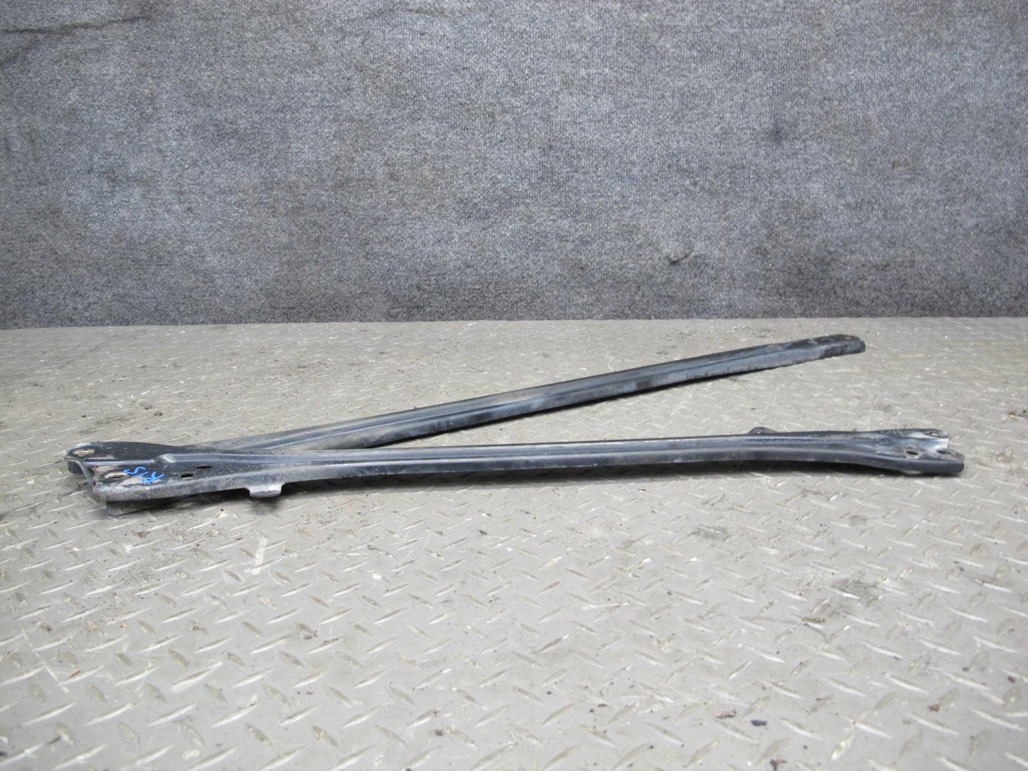 10-15 Lexus IS350 IS250 Convert Rear Left & Right Body Support Bracket Set OEM