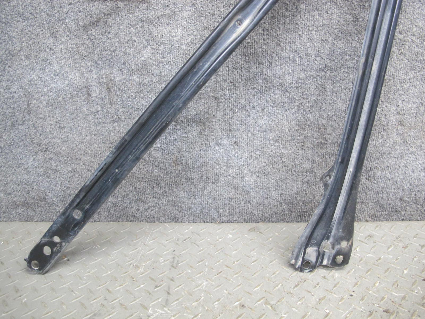 10-15 Lexus IS350 IS250 Convert Rear Left & Right Body Support Bracket Set OEM