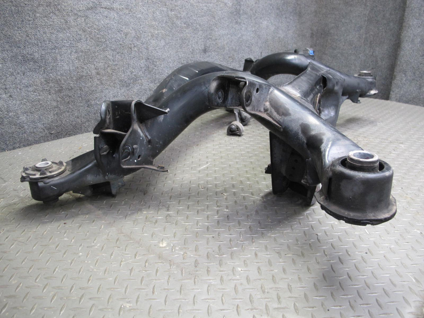 10-13 Lexus IS250 Convert RWD Rear Suspension Crossmember Sub Frame Subframe OEM