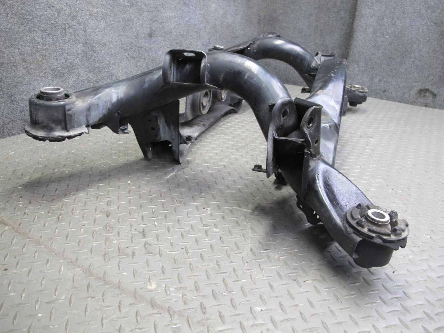 10-13 Lexus IS250 Convert RWD Rear Suspension Crossmember Sub Frame Subframe OEM