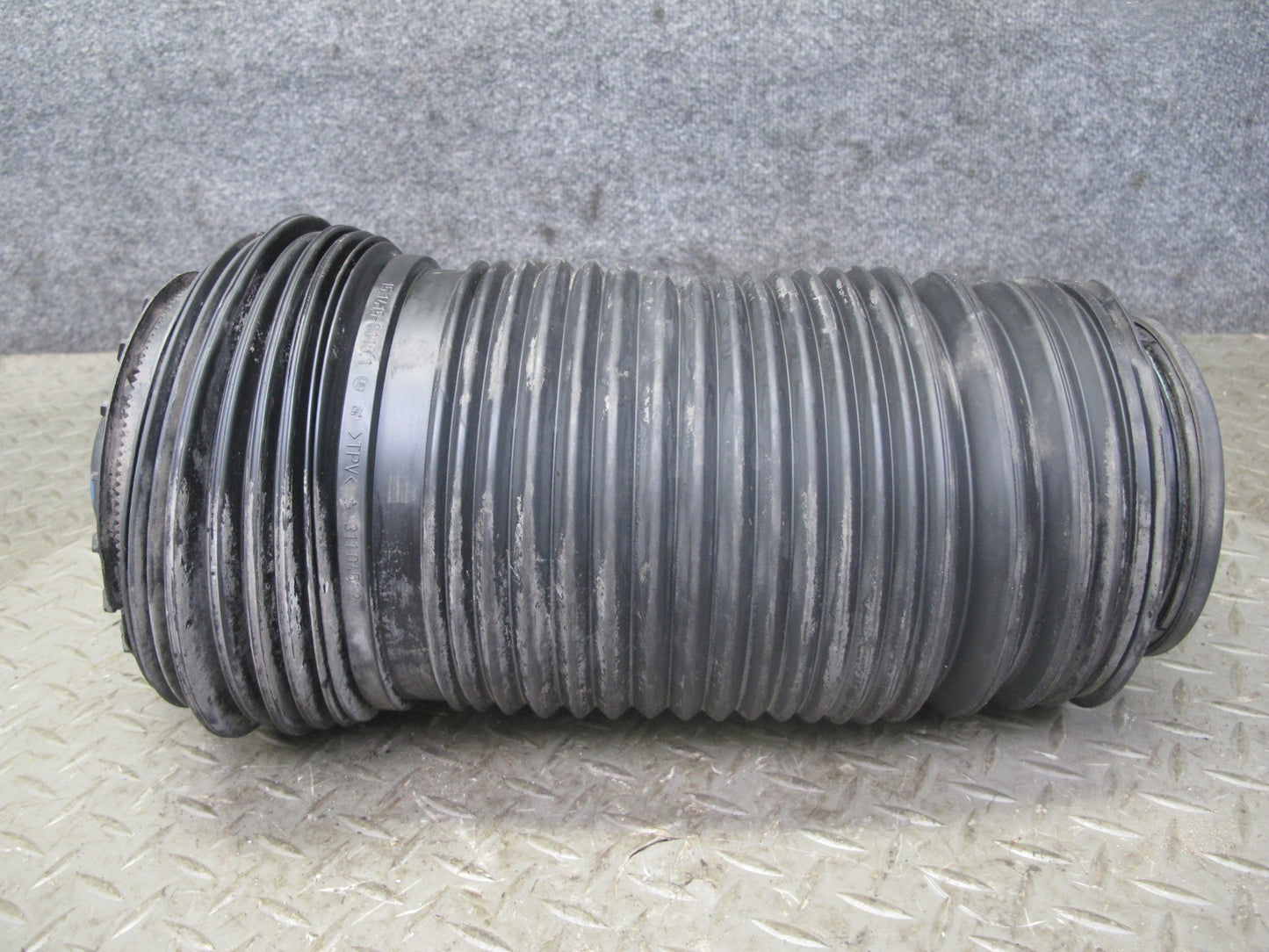 2017-2020 Maserati Levante M161 Rear Right Side Air Ride Suspension Spring