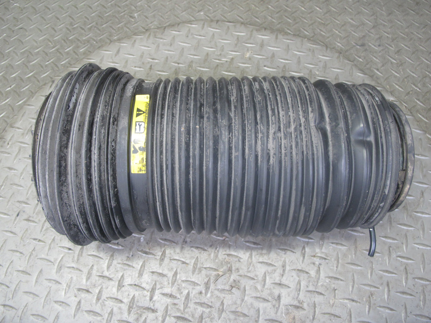 2017-2020 Maserati Levante M161 Rear Right Side Air Ride Suspension Spring