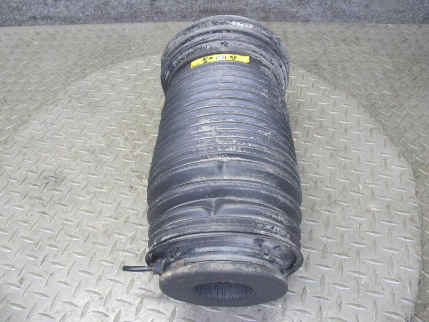 2017-2020 Maserati Levante M161 Rear Right Side Air Ride Suspension Spring