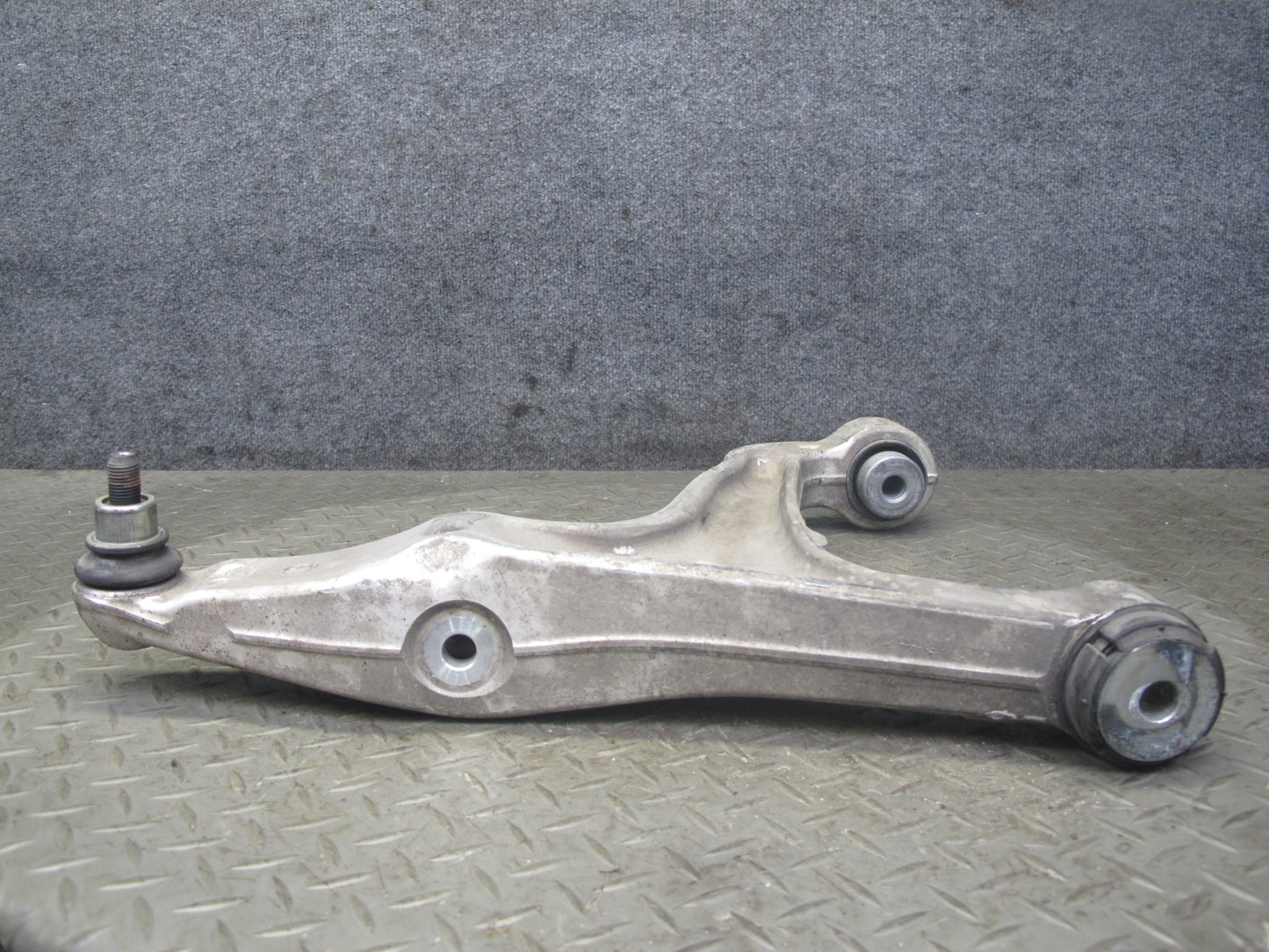 2017-2020 Maserati Levante M161 Front Right Pass Side Lower Control Arm