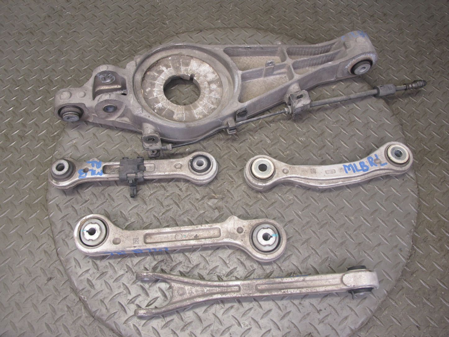 2017-2020 Maserati Levante M161 Rear Left Upper & Lower Control Arm Set of 5