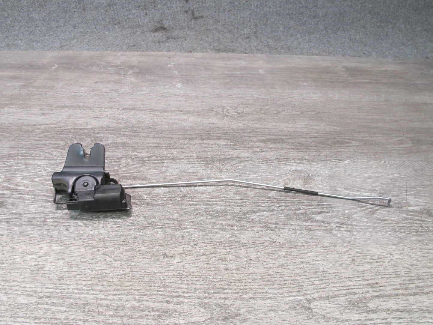 95-97 Toyota Celsior Lexus LS400 UCF20 Rear Trunk Lid Lock Latch Actuator OEM