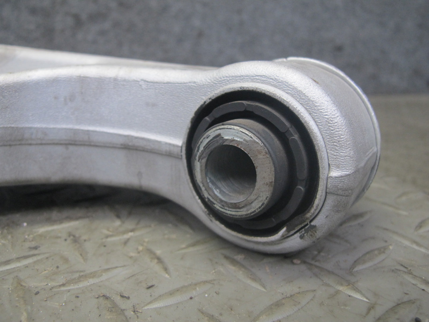 2017-2020 Maserati Levante M161 Front Left Driver Side Lower Control Arm