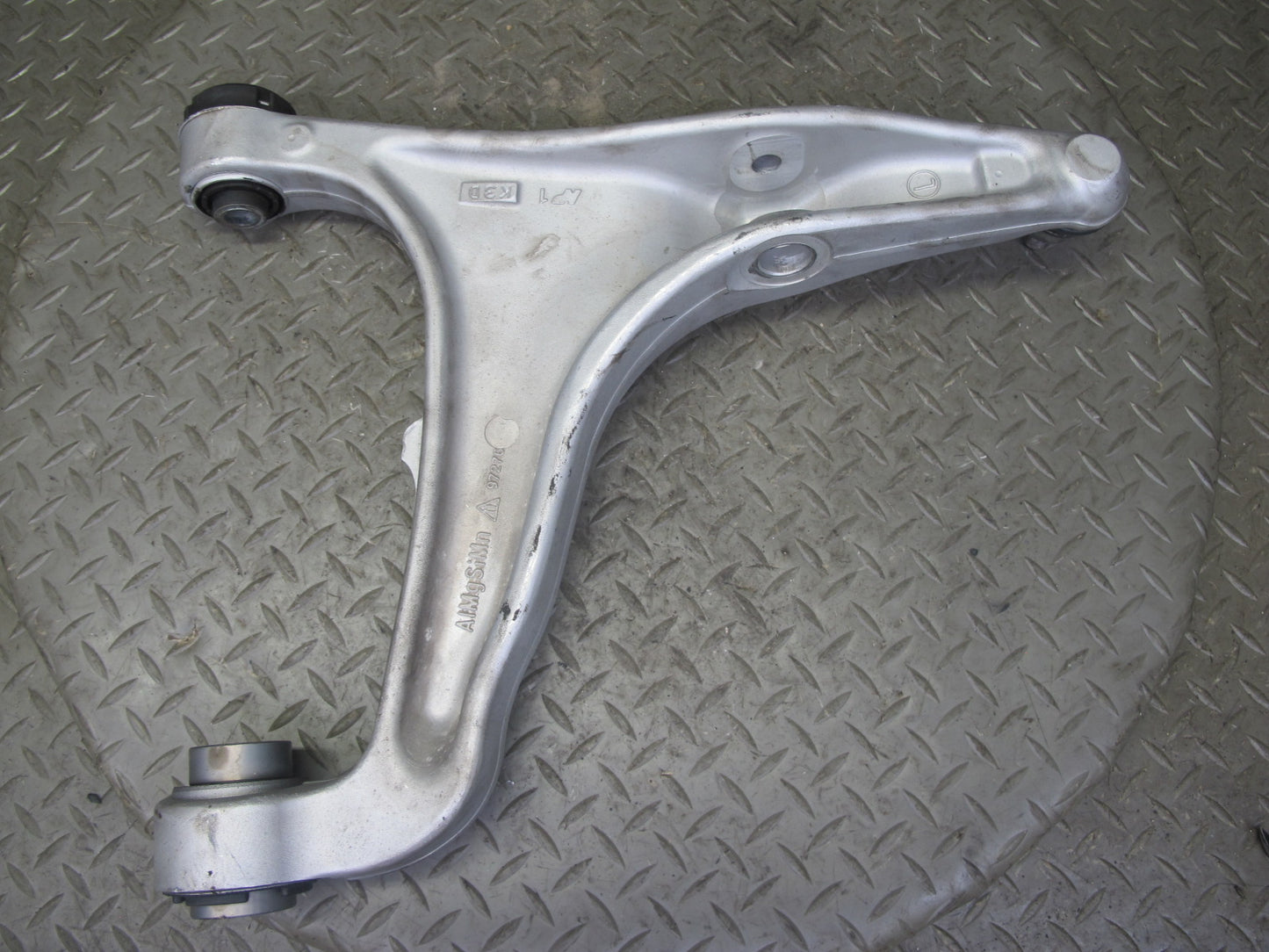 2017-2020 Maserati Levante M161 Front Left Driver Side Lower Control Arm