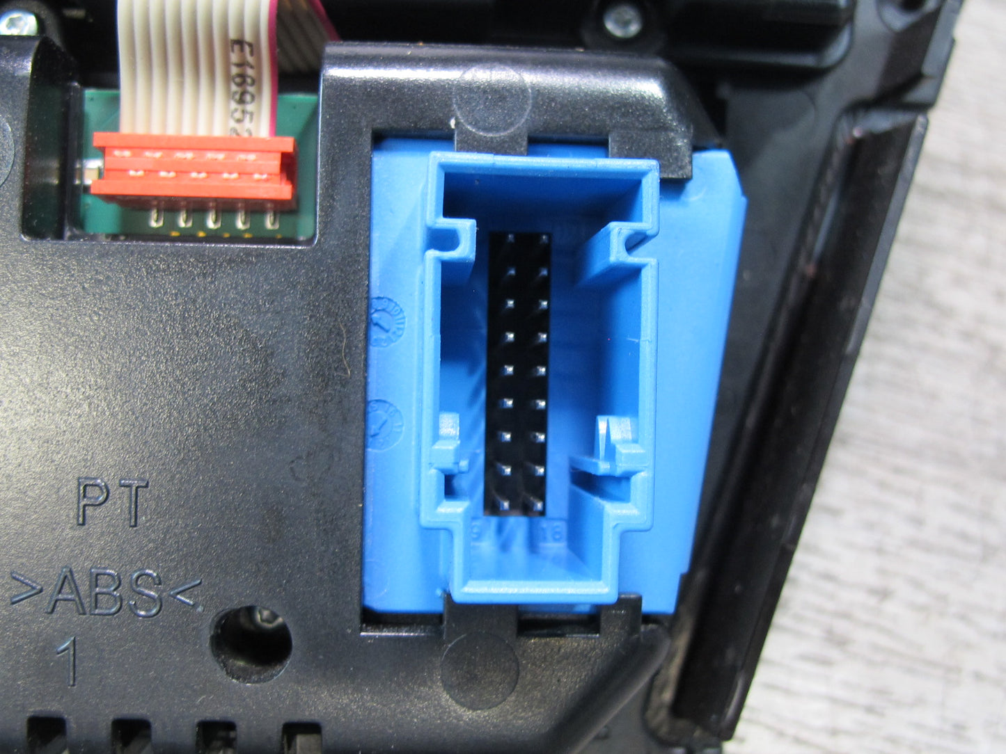 2012-2015 BMW F12 F13 F06 M6 Battery Power B+ Distribution Point Control Module