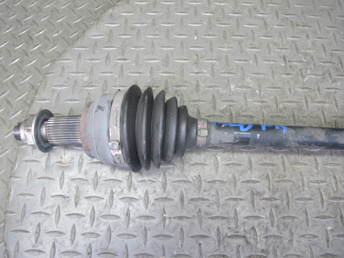 2017-2020 Maserati Levante M161 3.0L AWD Front Right Side Suspension Axle Shaft