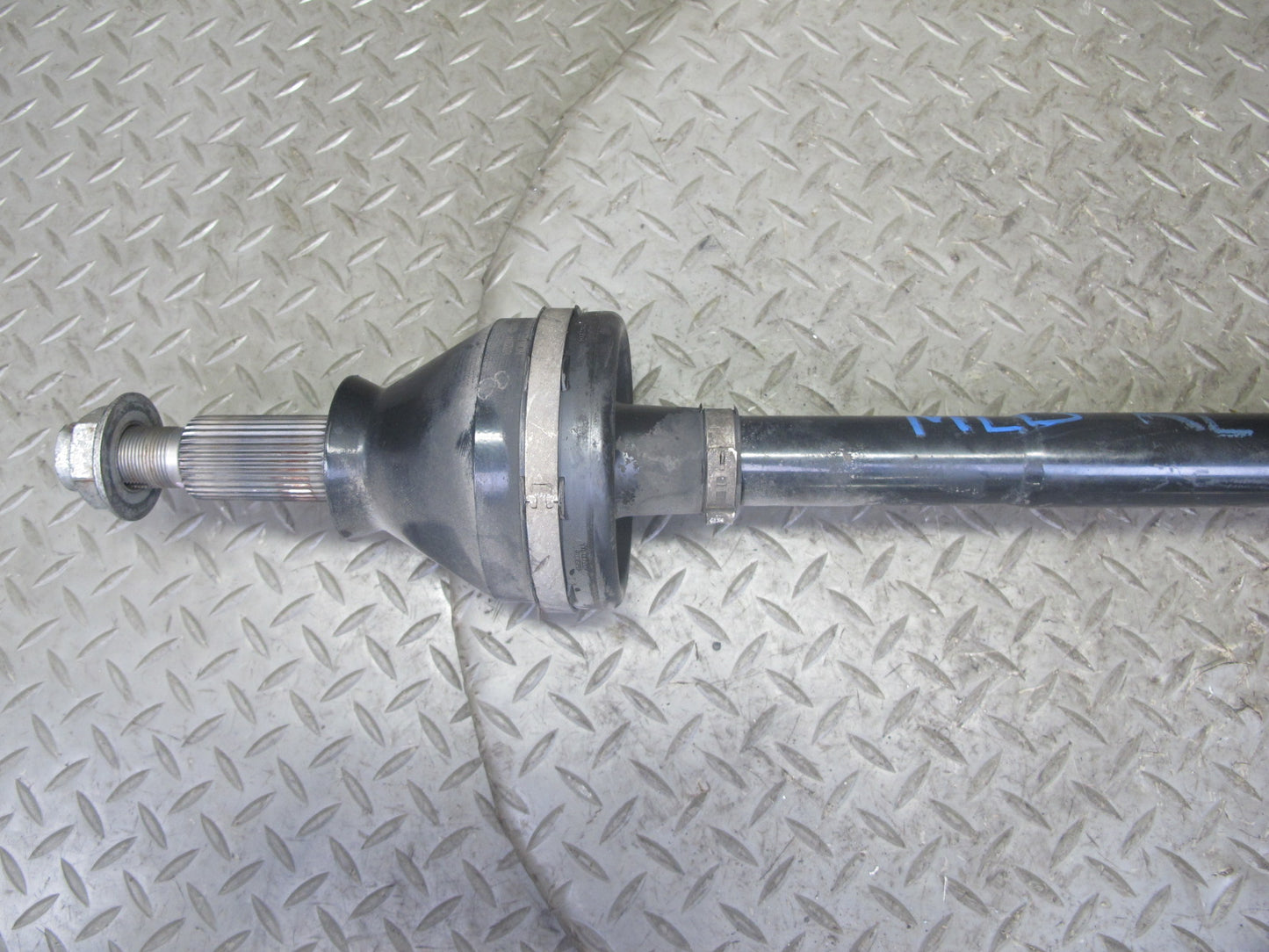 2017-2020 Maserati Levante M161 3.0L AWD Rear Left or Right Side Axle Half Shaft