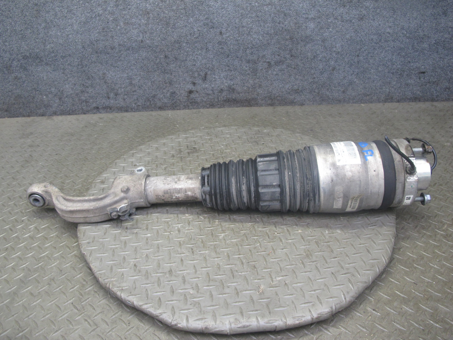 2017-2020 Maserati Levante M161 AWD Front Left Air Strut Shock Absorber 94K