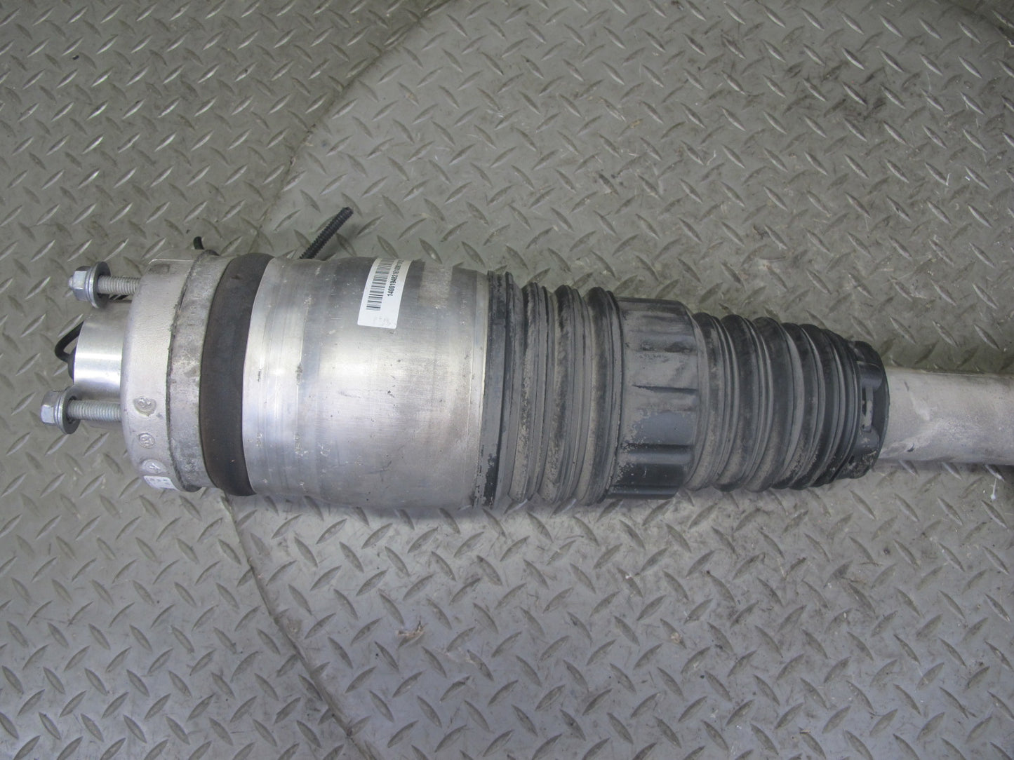 2017-2020 Maserati Levante M161 AWD Front Right Air Strut Shock Absorber 94K