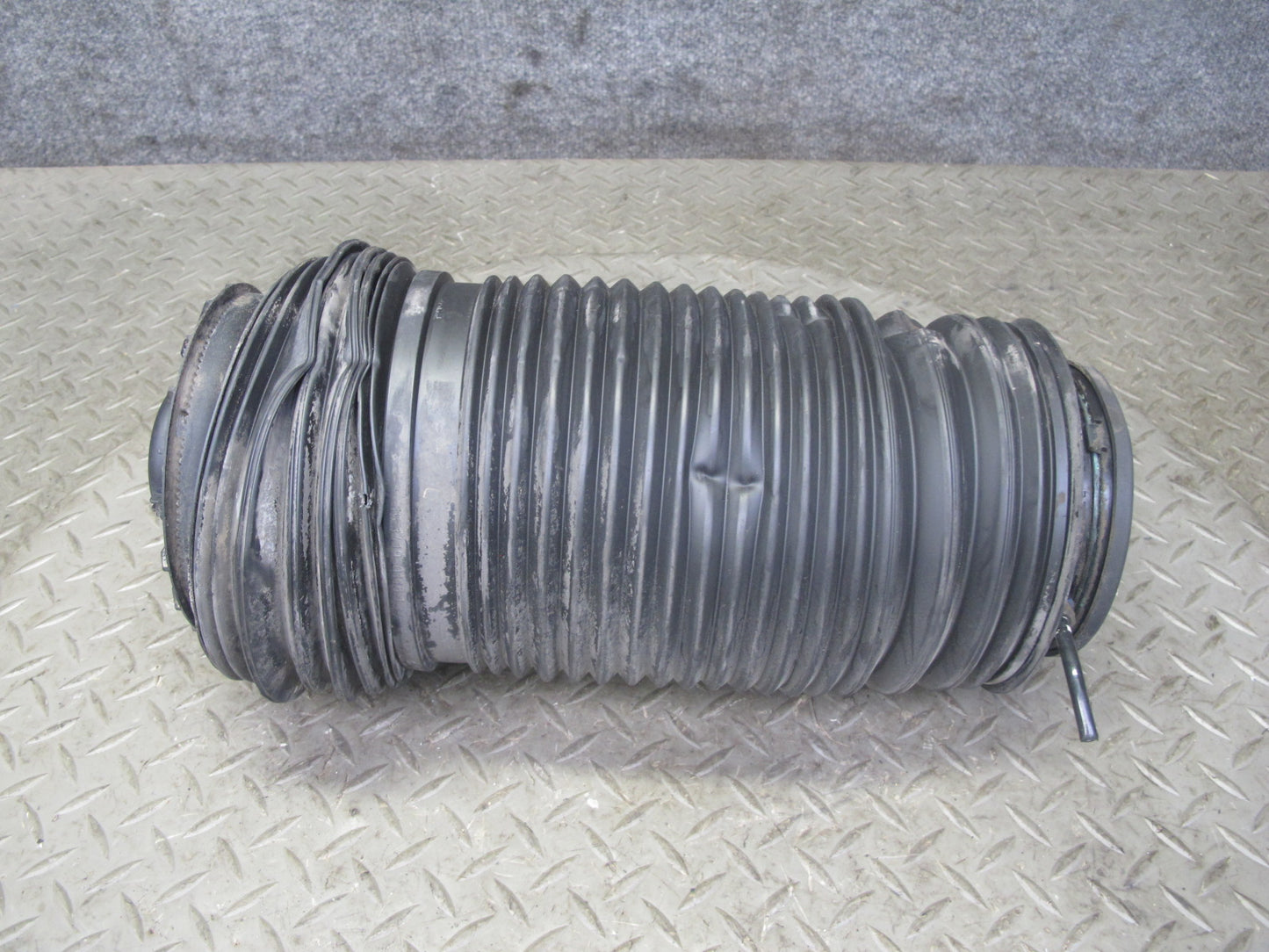 2017-2020 Maserati Levante M161 Rear Left Side Air Ride Suspension Spring