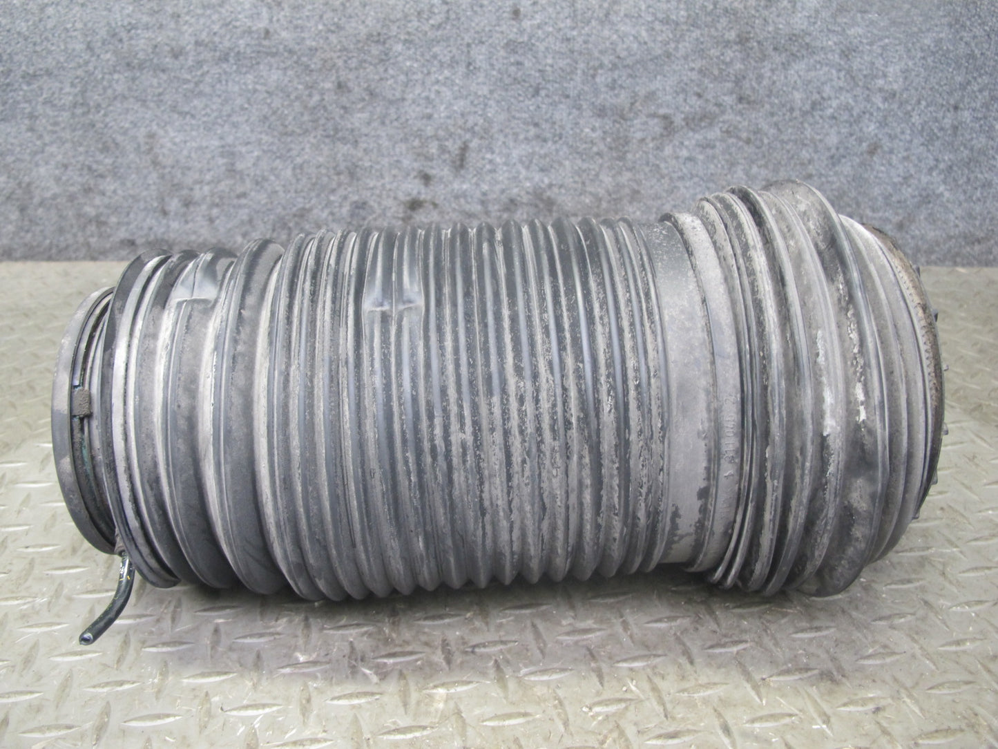 2017-2020 Maserati Levante M161 Rear Left Side Air Ride Suspension Spring