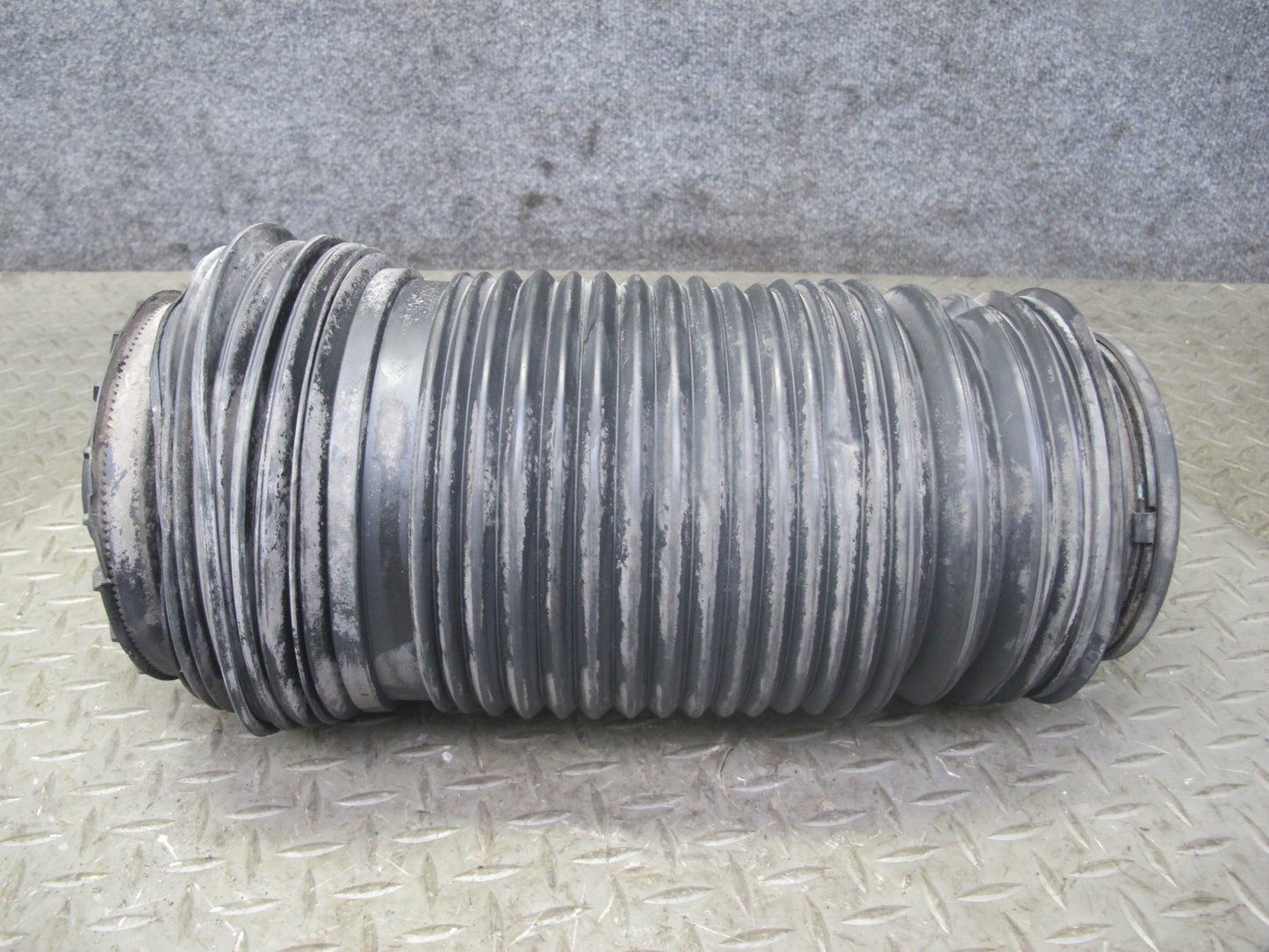 2017-2020 Maserati Levante M161 Rear Left Side Air Ride Suspension Spring