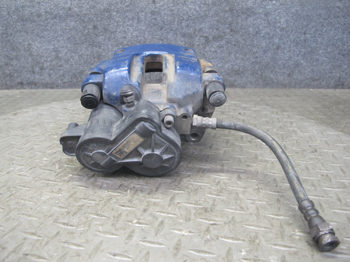 2017-2020 Maserati Levante M161 3.0L Rear Left & Right Side Brake Caliper Set